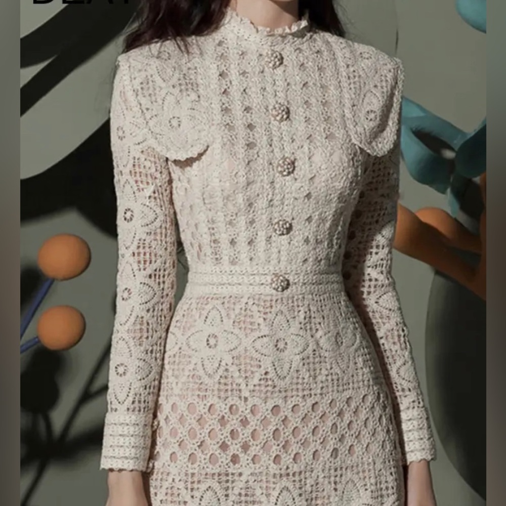 Elegant high quality lace dress beautiful detailing size s